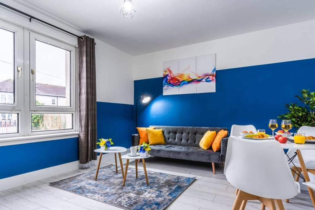 Cheerful Homely Apartment: Cozy Stay Near Glasgow Airport Exterior photo