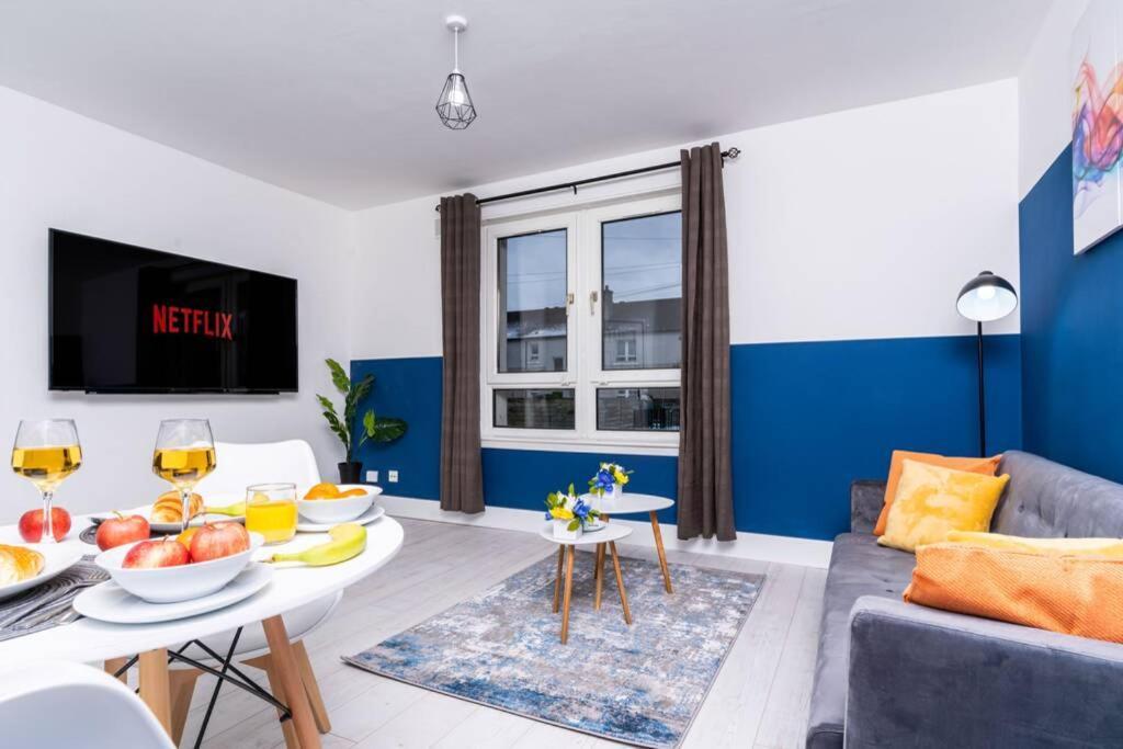 Cheerful Homely Apartment: Cozy Stay Near Glasgow Airport Exterior photo