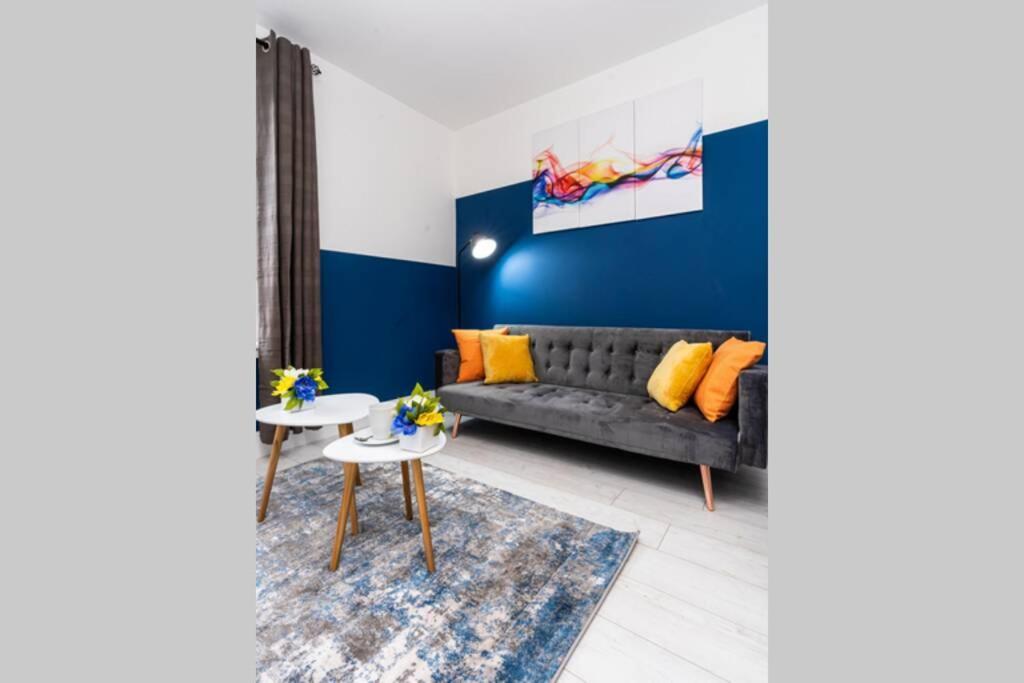 Cheerful Homely Apartment: Cozy Stay Near Glasgow Airport Exterior photo